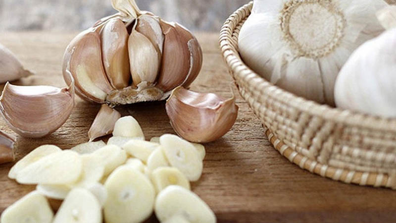 Ăn tỏi nhiều có tốt không