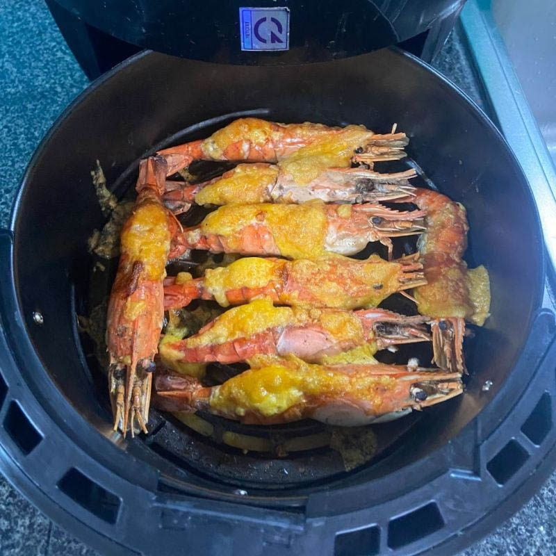 Không nên xếp tôm quá gần nhau khi nướng