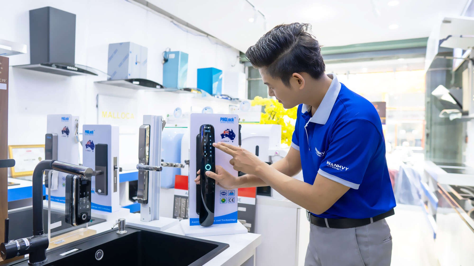 Mua khóa điện tử tại Showroom Khánh Vy Home quận 10