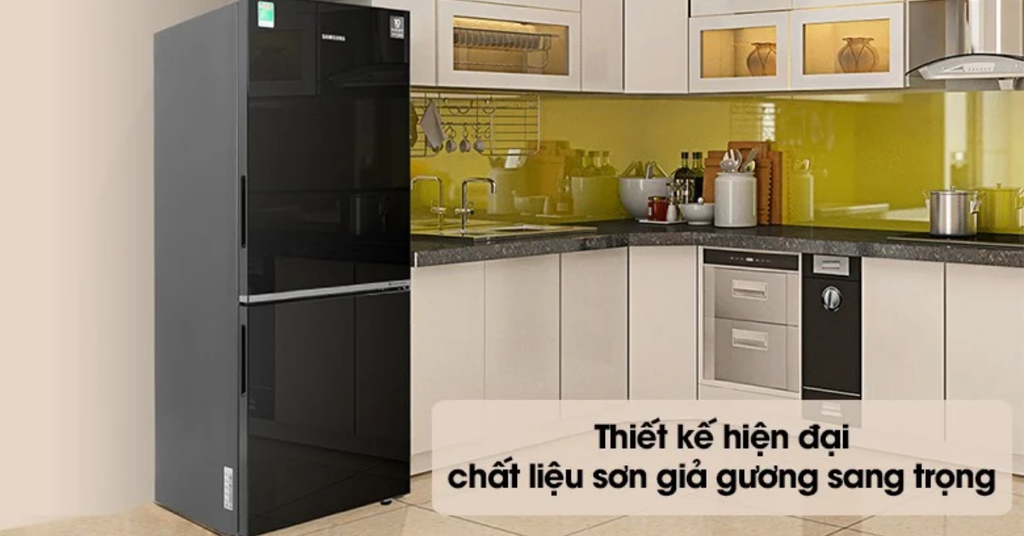 Thiết kế hiện đại, tối giản với mặt cửa phẳng và tay cầm ẩn tinh tế