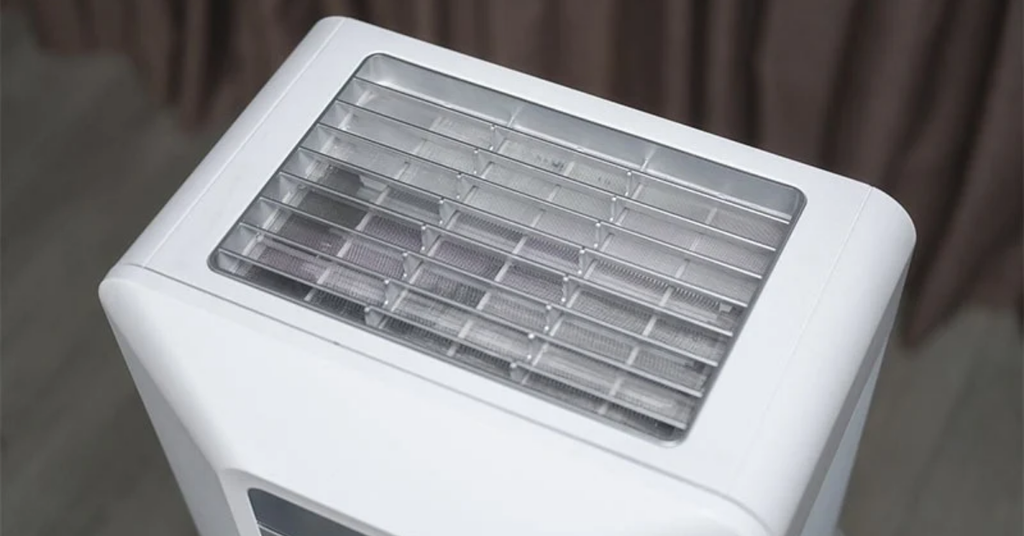 Vỏ máy làm từ nhựa cứng cao cấp, chắc chắn