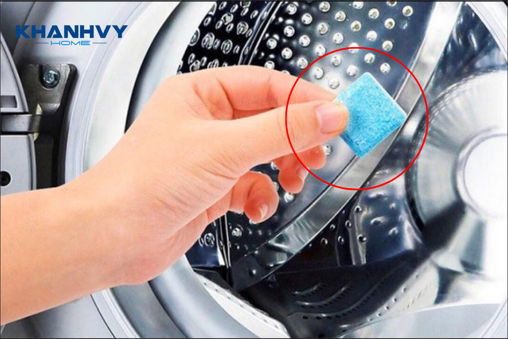 Vệ sinh lòng máy giặt bằng viên tẩy lồng giặt