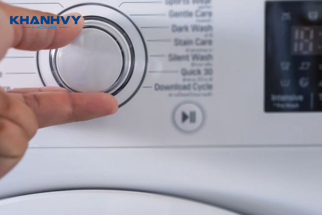 Vệ sinh lòng máy giặt bằng chế độ tự làm sạch lồng giặt