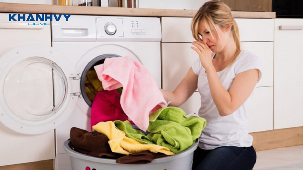 Quần áo sau khi giặt vẫn còn mùi khó chịu