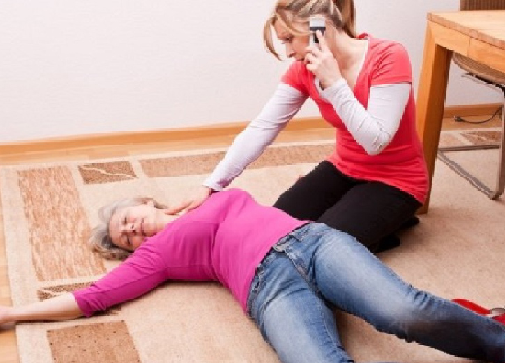 Sơ cứu người bị đột quỵ tại nhà đúng cách