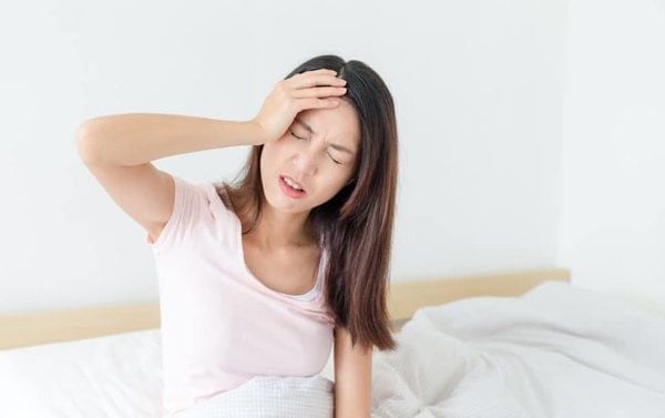 Dấu hiệu đột quỵ đau đầu bất thường