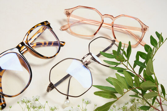 Chọn Mắt Kính Theo Con Giáp