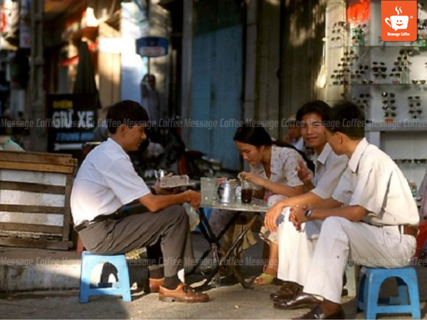 Nguồn gốc của cà phê sữa