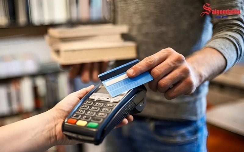 đồ họa miêu tả người vay thẻ tín dụng an toàn hay tiềm ẩn rủi ro