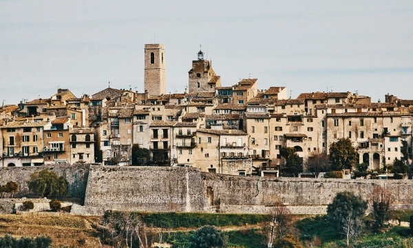 SAINT - PAUL DE VENCE - NGÔI LÀNG ĐẸP NHẤT NƯỚC PHÁP ĐÓN PHU NHÂN THỦ TƯỚNG VIỆT NAM
