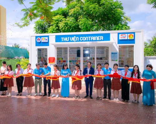 Khánh Thành Thư Viện Container Số 12 Dành Tặng Hơn 1.500 Em Học Sinh Trường Tiểu Học Tân Quý Tây