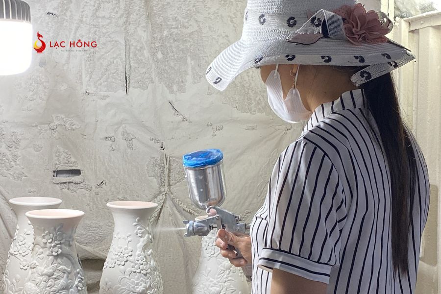 gốm sứ Lạc Hồng