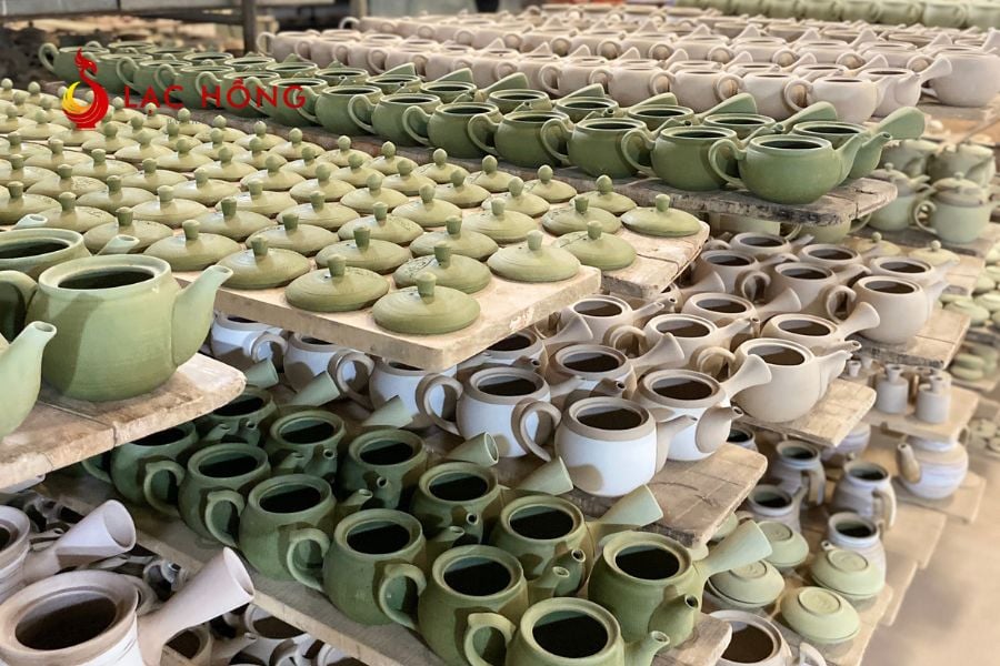 Xưởng gốm Lạc Hồng