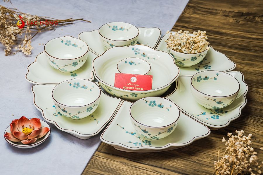 Chén dĩa Lạc Hồng
