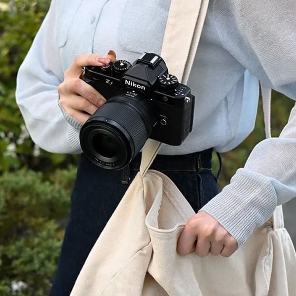 Giới thiệu Ống kính Mới với Giá cả Phải chăng 1