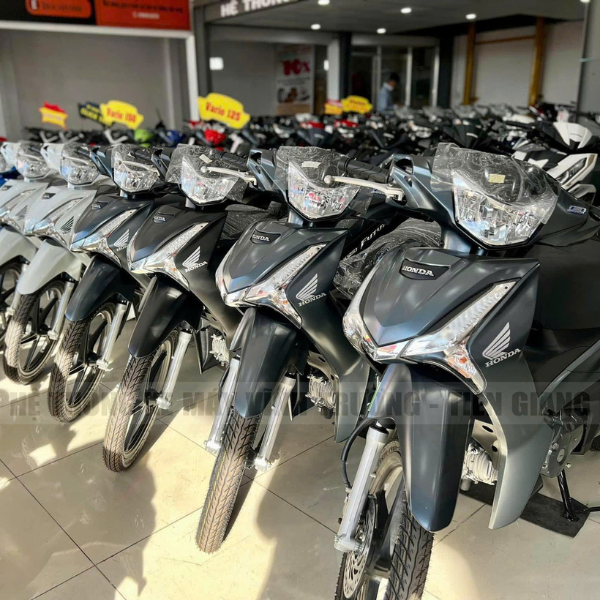 Phái Mạnh Việt Mê Mẩn Trước 2 Dòng Xe Số Đỉnh Cao Này  Xe Máy Vĩnh Trường Tiền Giang