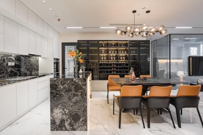 Nội thất 3 tông trong căn hộ phong cách nghỉ dưỡng của cặp vợ chồng trẻ