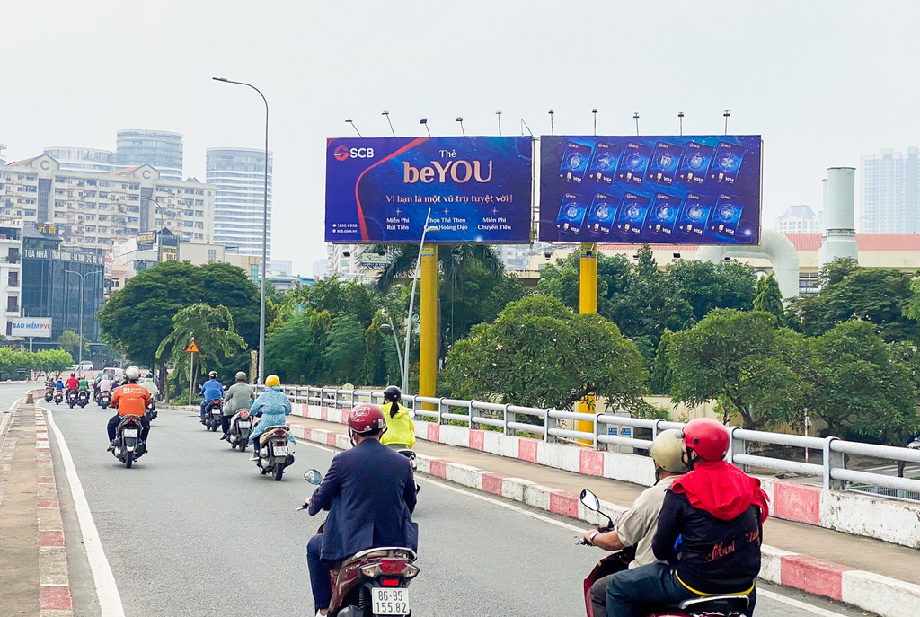 Gợi Ý Hình Thức Biển Quảng Cáo Ngoài Trời Phù Hợp Cho Chiến Dịch Của Bạn