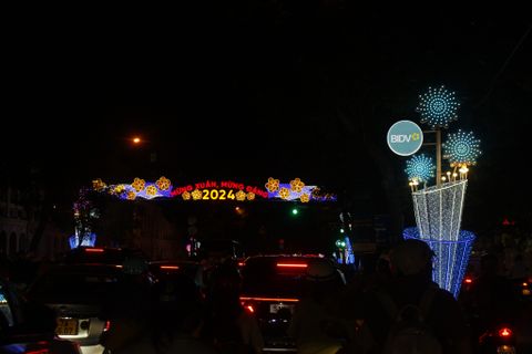 VINAMA ĐIỂM TÔ SẮC XUÂN VỚI CÔNG TRÌNH ĐƯỜNG ĐÈN TẾT 2024