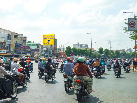 Bảng quảng cáo tại Quận 12 thu hút hàng ngàn ánh nhìn mỗi ngày