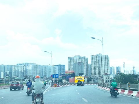 Pano quảng cáo ngoài trời OOH – “Vũ khí” phủ sóng thương hiệu mạnh mẽ tại quận Long Biên.