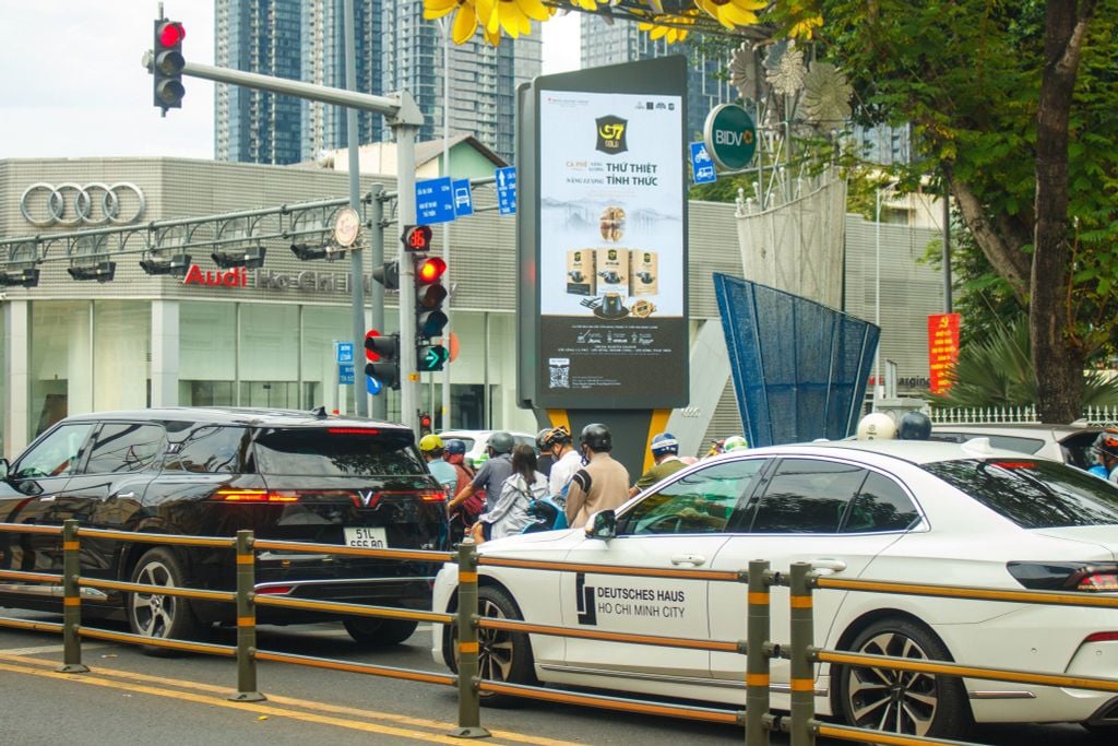 Bảng Led 5G Ngoài Trời – Xu Hướng Quảng Cáo OOH 2025 Giúp Thương Hiệu Nổi Bật 24/7
