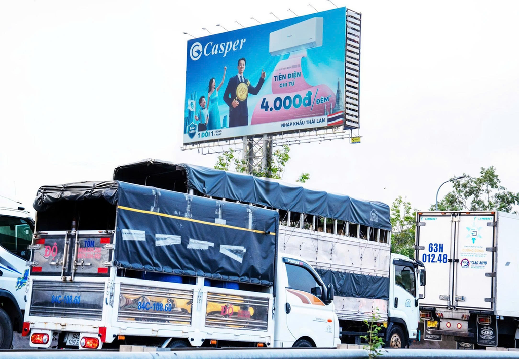 Bảng quảng cáo ngoài trời Bình Tân - Ghi dấu tại cửa ngõ Sài Gòn