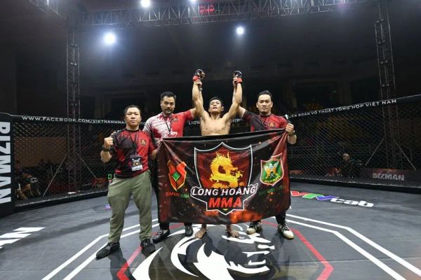 Nguyễn Đức Thắng của Long Hoàng MMA Tỏa Sáng Tại LION Championship 16