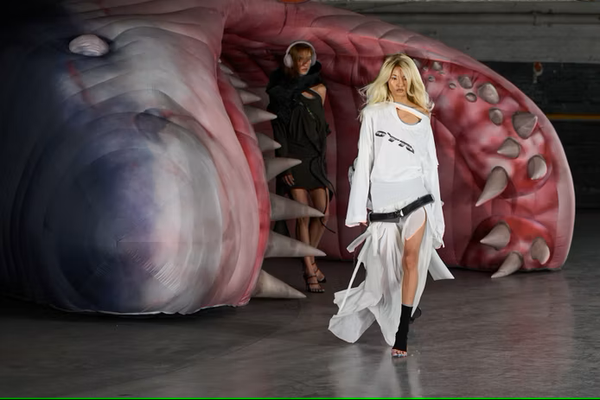 TỪ KHỎI GIAI ĐOẠN LỚN: ĐIỂM NỔI BẬT SS25 TỪ PARIS