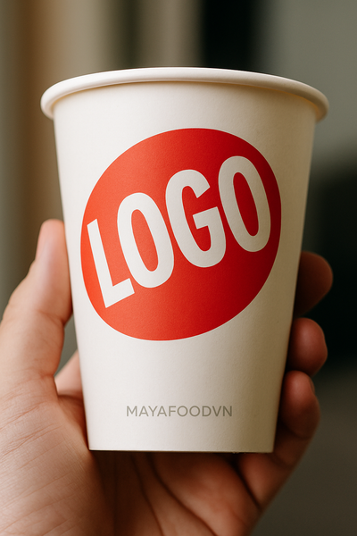 in logo quá to trên cốc giấy tại Hà Nội gây mất cân đối thiết kế