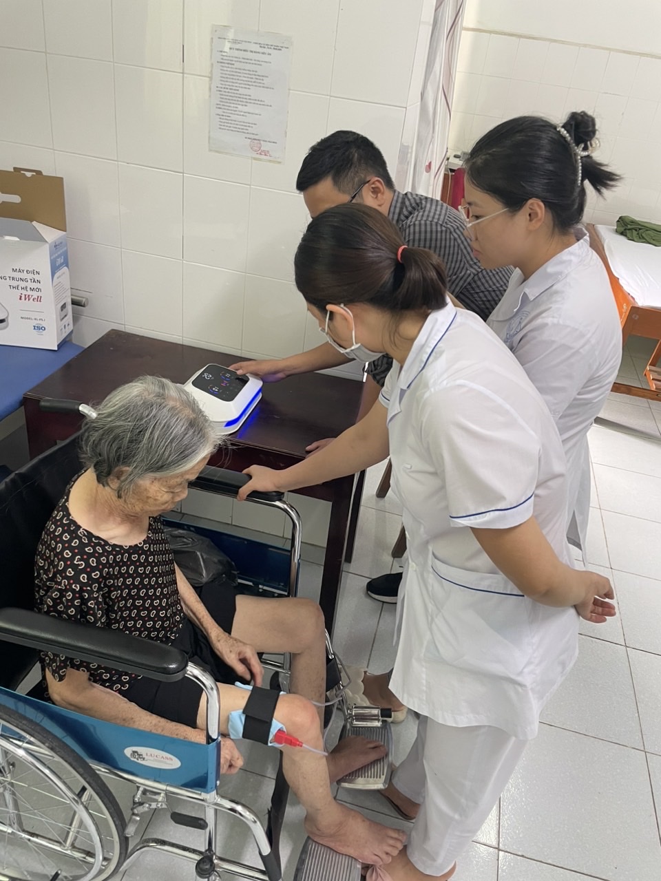 Máy điện xung trung tần Emwel thế hệ mới được nhiều bệnh viện lựa chọn