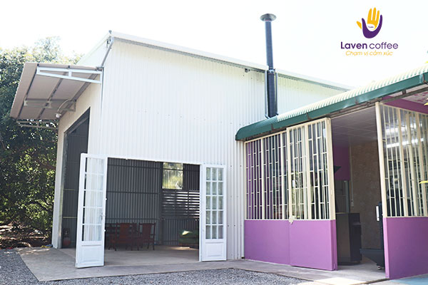 Nhà máy rang cà phê nguyên chất của Laven Coffee