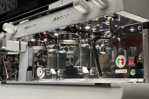 may-pha-ca-phe-royal-chiara-giesse-2-group-may-y-chuyen-nghiep-bao-hanh-12-thang