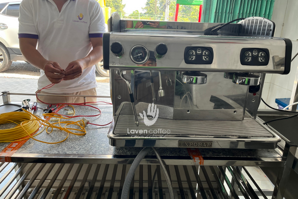 nhu cầu thuê máy pha máy xay cà phê chỉ cần liên hệ với Laven Coffee,