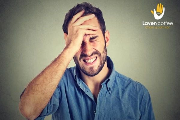 Tác hại uống cà phê sai cách là bị ngộ độc