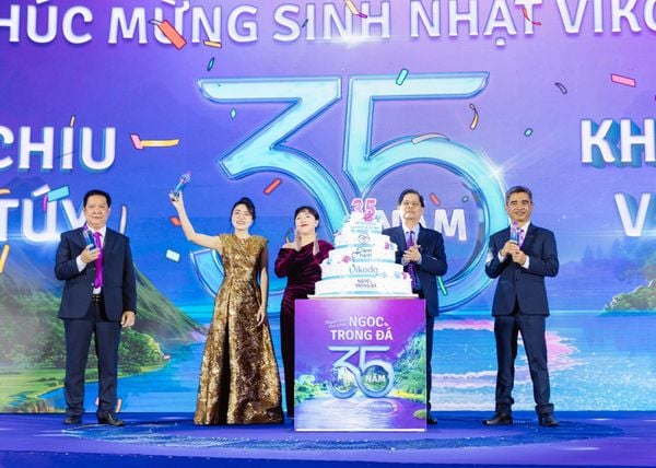 Vikoda tổ chức lễ kỷ niệm 35 năm Tinh hoa nguyên bản – Hành trình tỏa sáng Ngọc trong đá