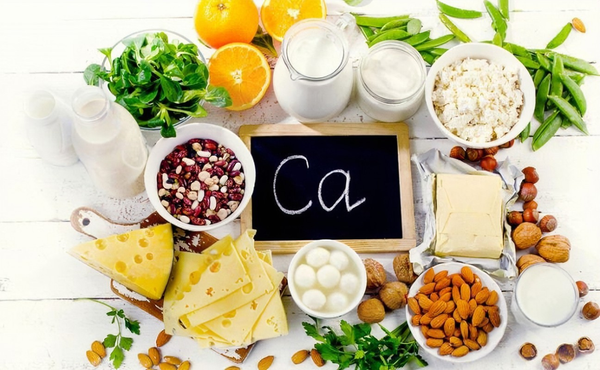 Sử dụng nước khoáng kiềm thiên nhiên mỗi ngày không bị dư thừa các khoáng chất.