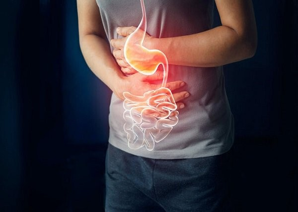 Chế độ dinh dưỡng không hợp lý làm gia tăng tình trạng đau dạ dày.