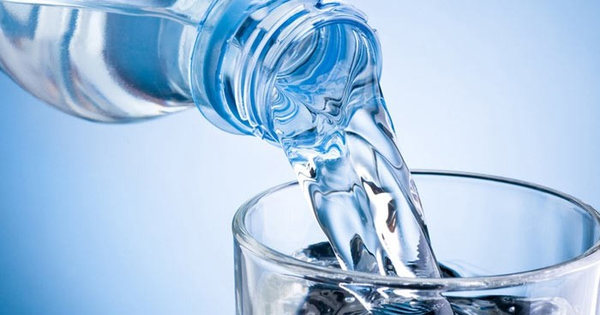 Uống nước khoáng kiềm thiên nhiên mỗi ngày giúp phòng ngừa và hỗ trợ điều trị bệnh.