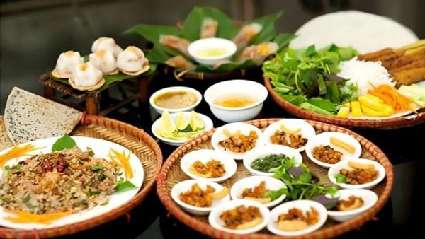 Huế có món gì? Những đặc sản này chưa chắc bạn đã biết