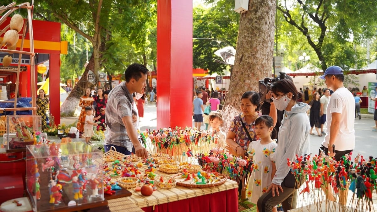 Lễ hội quà tặng du lịch Hà Nội 2025: Món quà ý nghĩa từ thủ đô