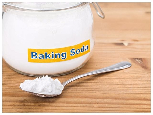 Cách tẩy áo trắng bằng chanh và giấm ăn nhanh chóng