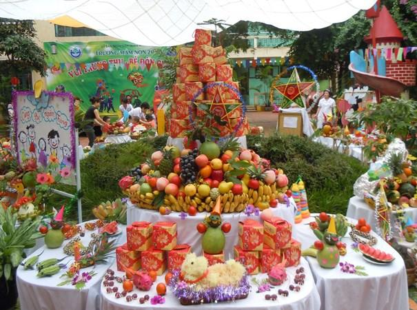 Cách bày mâm cỗ Trung thu đơn giản mà đẹp