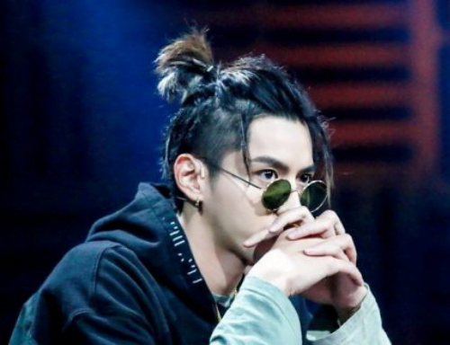 Những kiểu tóc Man Bun nam mang vẻ đẹp lãng tử đầy quyến rũ