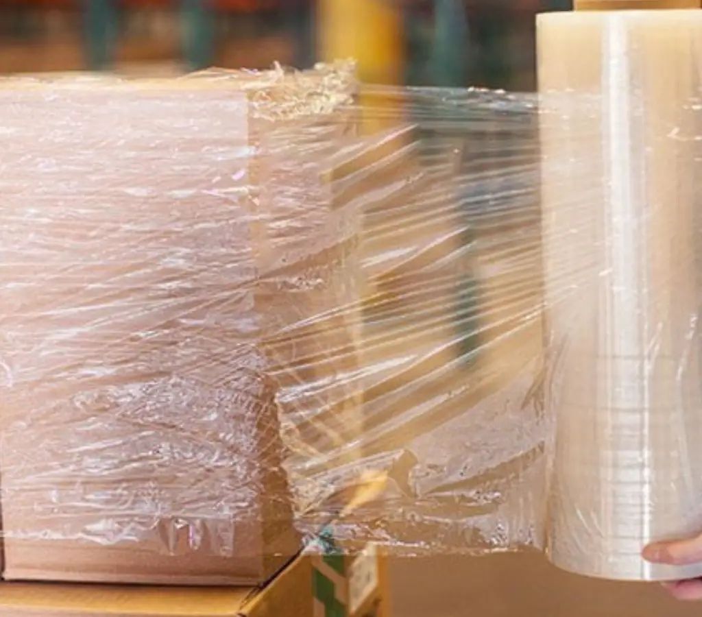 Cuộn PE quấn hàng chất lượng cao, bảo vệ sản phẩm hiệu quả