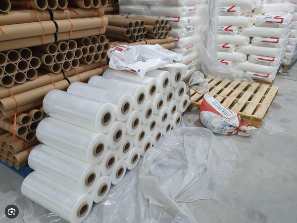 Màng PVC là một vật liệu rất phổ biến trong lĩnh vực đóng gói.