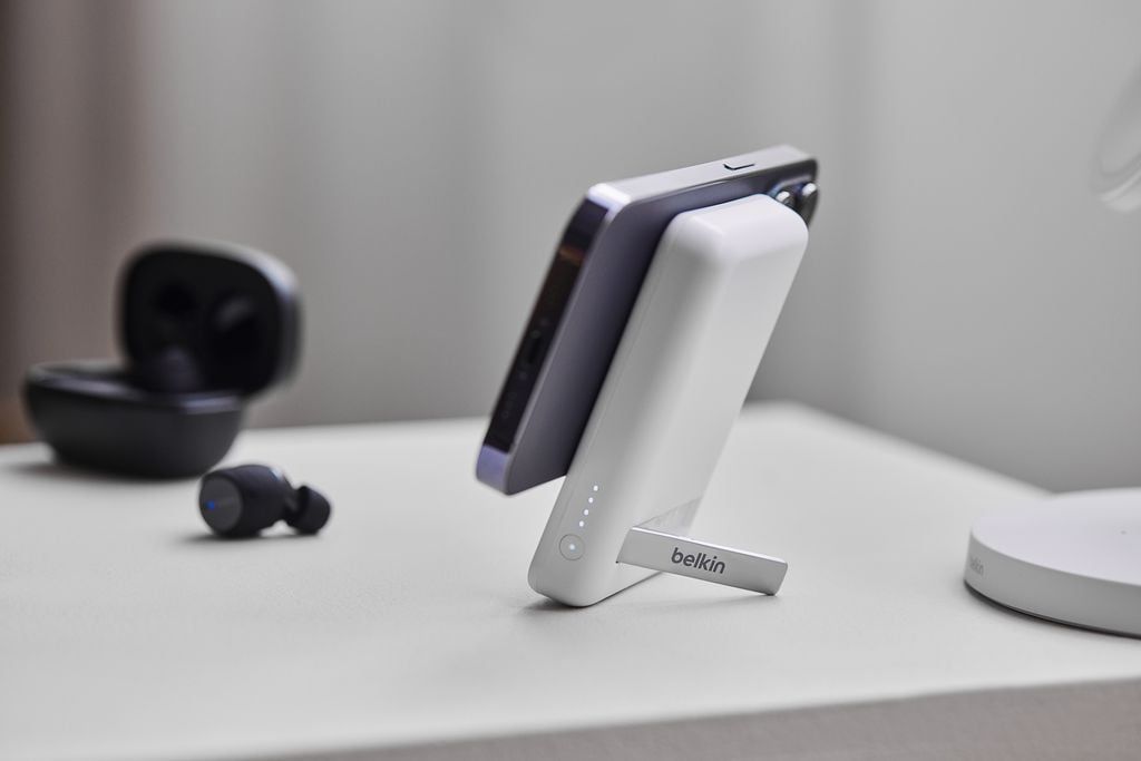 Sạc dự phòng không dây đến từ Belkin đã có mặt tại Việt Nam