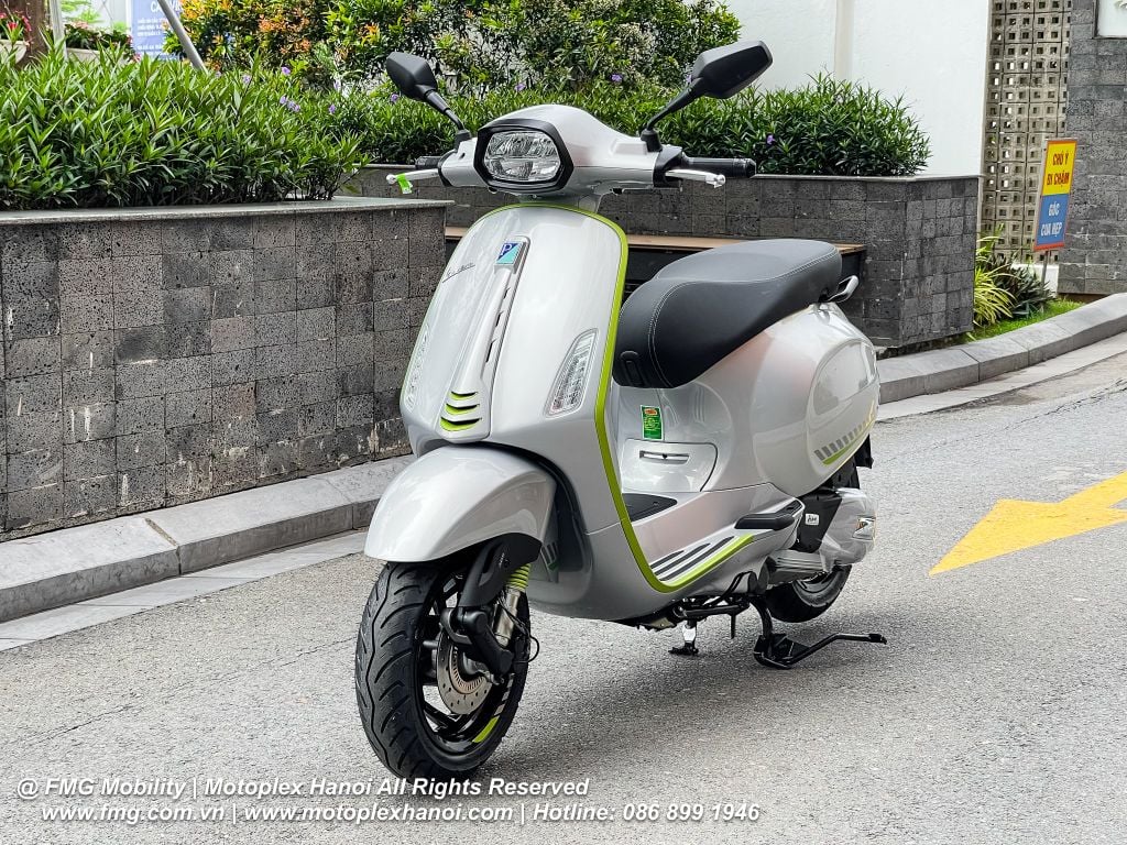 Giá bán Vespa Sprint Tech 2025 bao nhiêu
