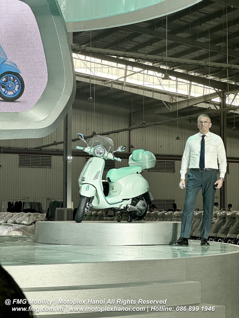 Hình Ảnh Vespa Primavera 2025 trong sự kiện ra ,mắt tại Piaggio Việt Nam
