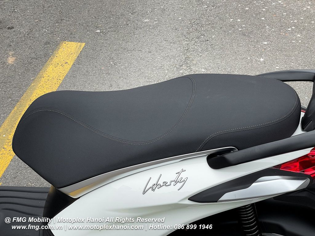 Yên xe Piaggio Liberty được thiết kế công thái học mang lại cảm giác ngồi êm ái, dễ chịu
